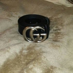 Black Leather Gucci Belt